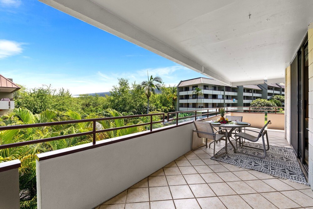 2br, 2BA Condo Across From Magic Sands Pool, AC, Tennis & Bbqs - Vrkcv