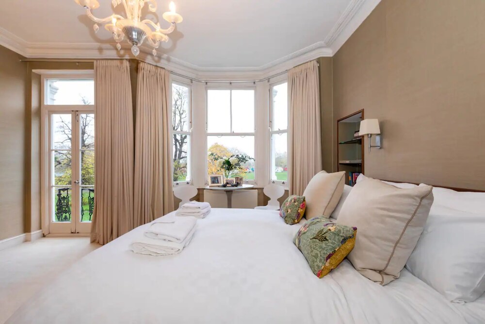 Gorgeous 4 Bedroom Family Home Next to Clapham Common