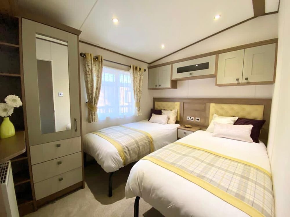 Inviting 3-bed Lodge Tattershall Lakes, Lincoln view 3