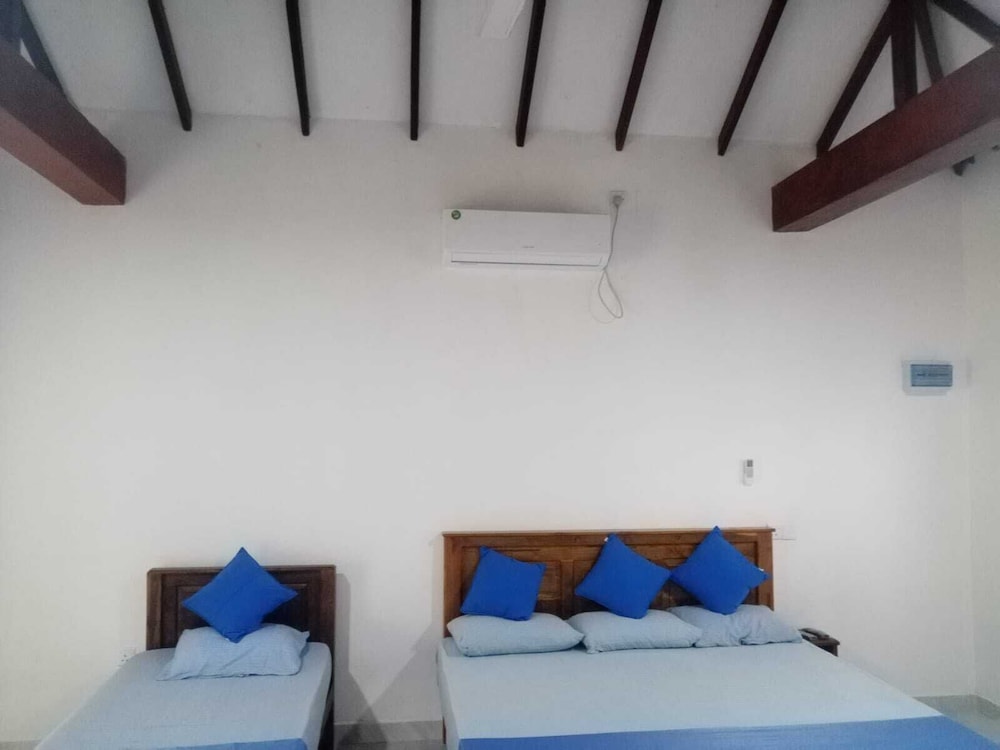 Kumbuk Sewana Villa