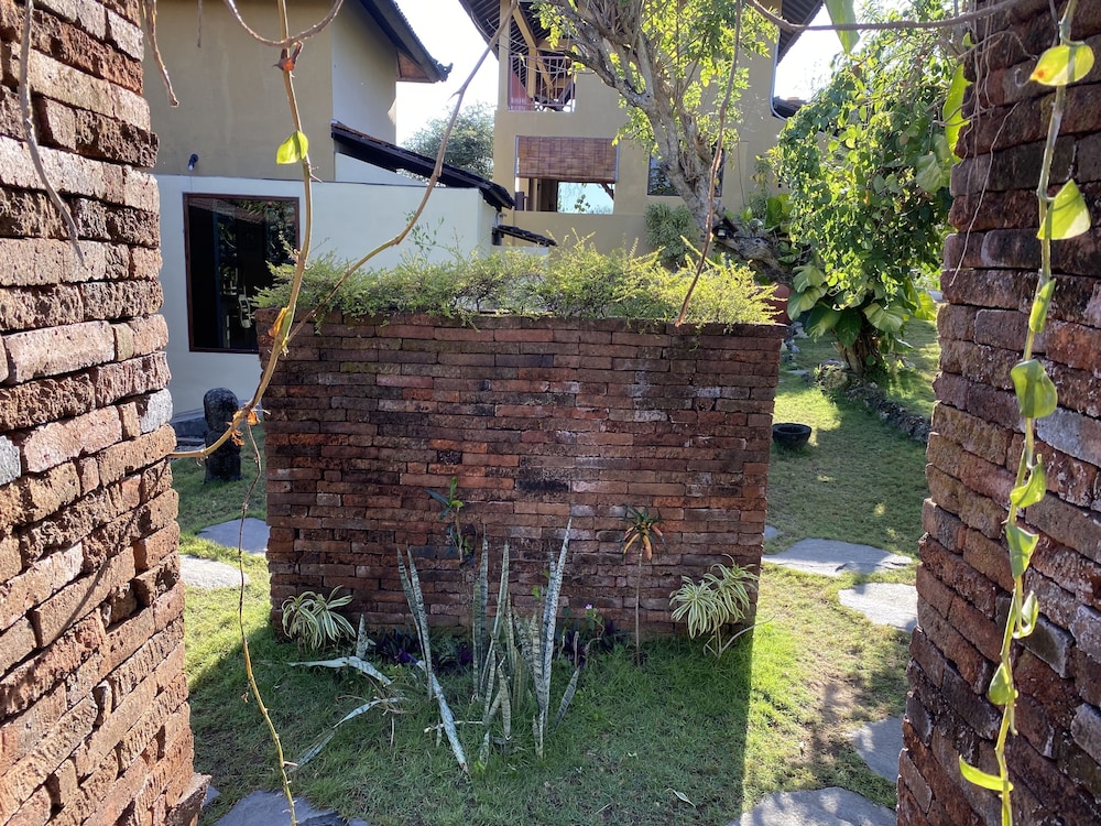 Villa Anjing 2