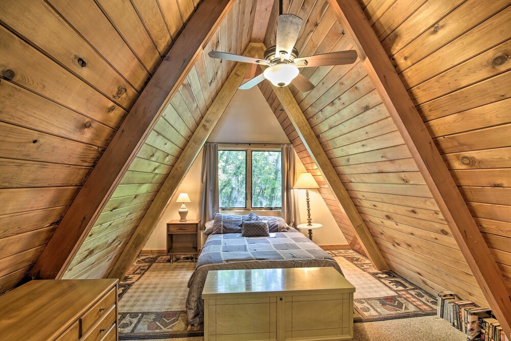 Lake Pepin Cottage w/ Decks + Private Beach! view 5