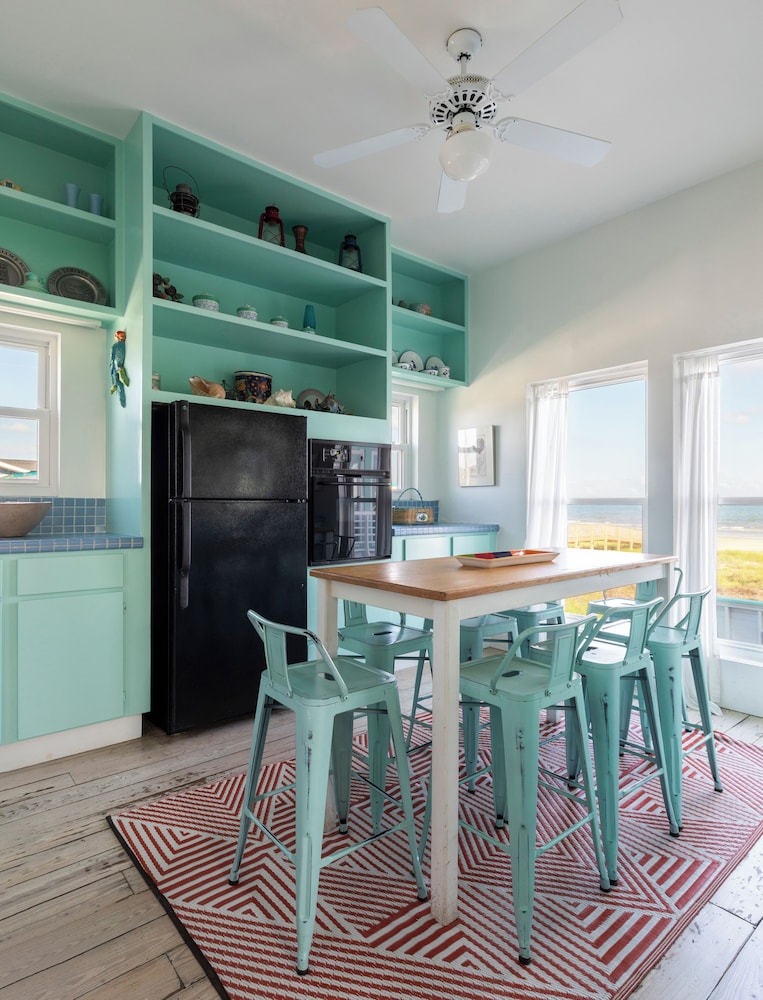 Beachfront Melody by Ryson Vacation Rentals
