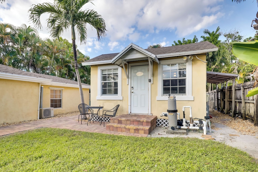 Shared Pool & Backyard: Small & Cozy Guest House