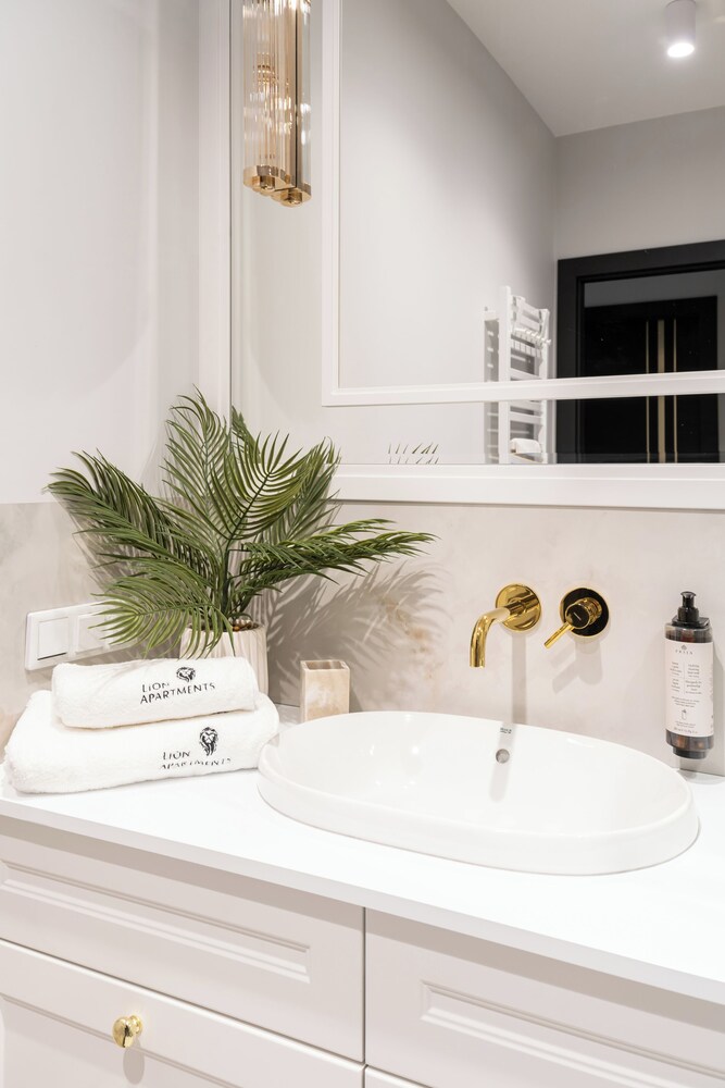 Lion Apartments - Nadmotławie Premium