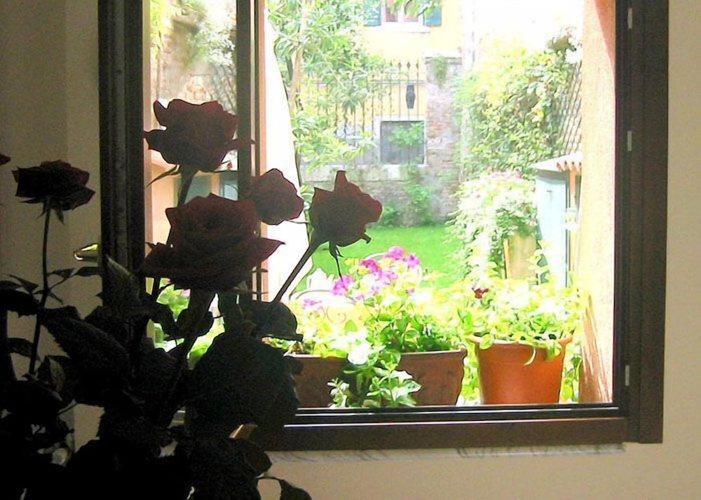 3749 Ponte Chiodo Guest House