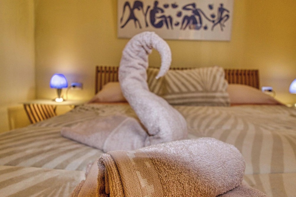 Ocean View-2 Bed-sleeps 4-marina