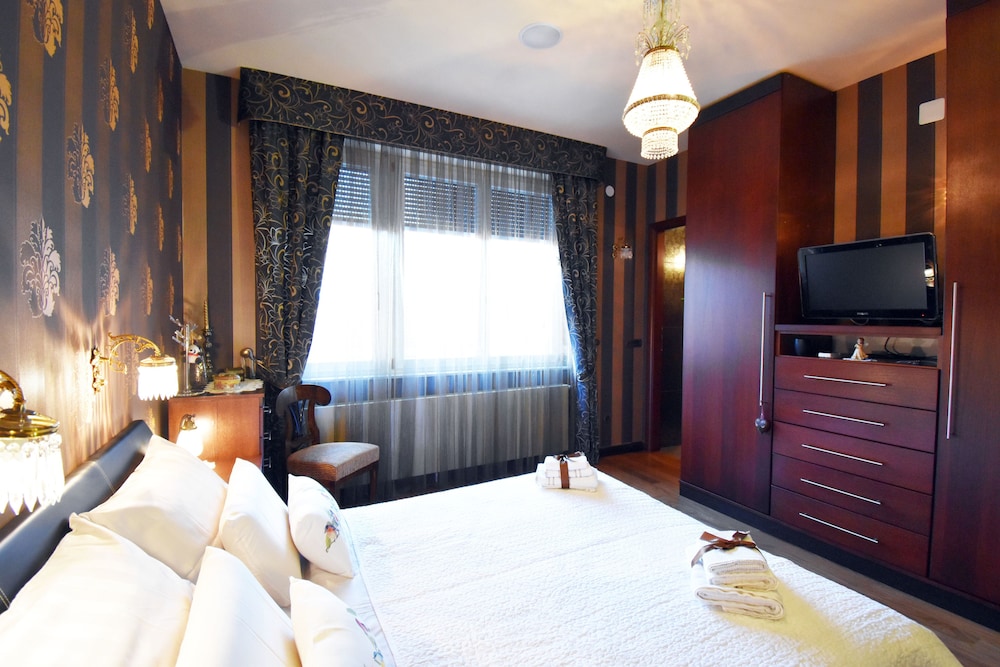 President Suite Apartment photo 5