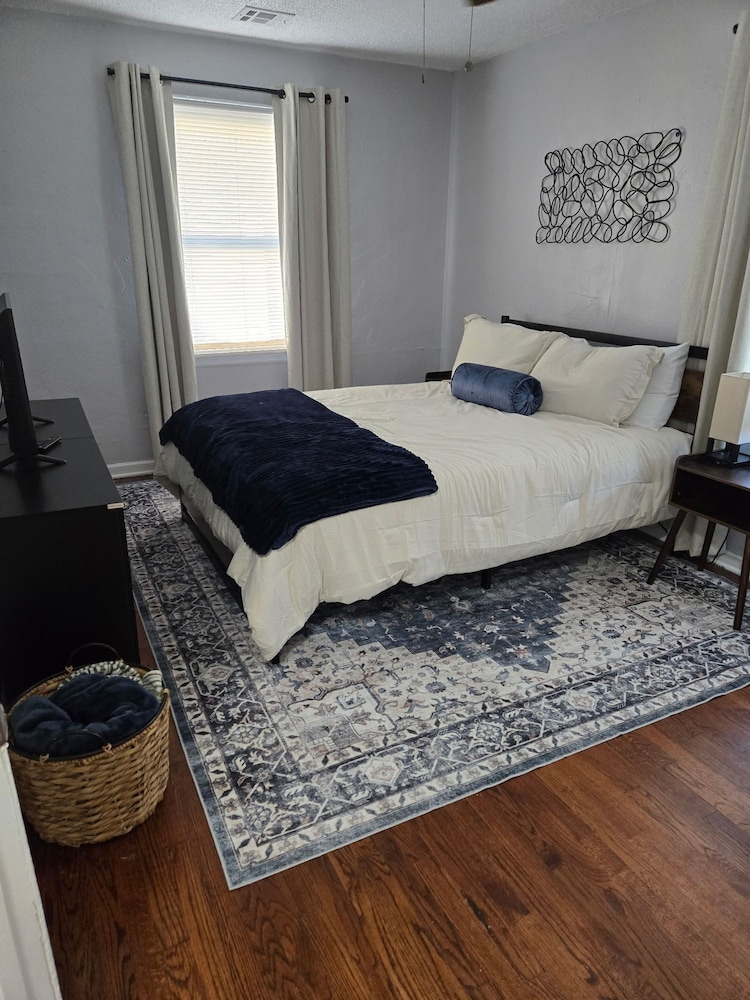 Classic 2BR Home Near Tinker AFB With Cozy Charm