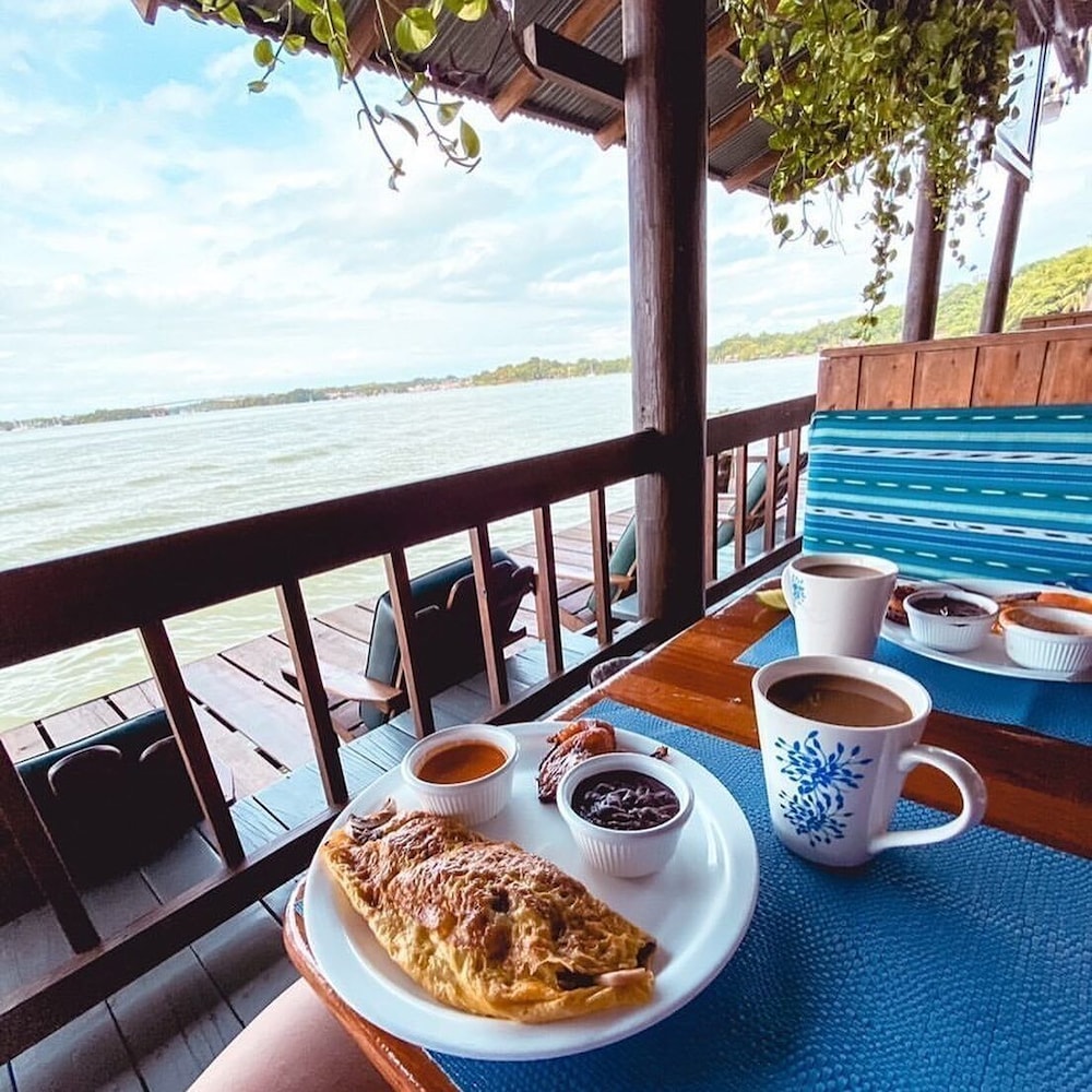 Hotel Catamaran - Property Image 1