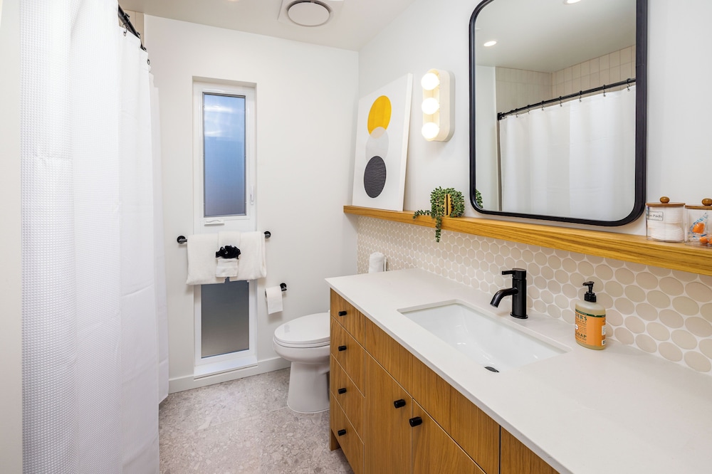 Secret Hideaway - New Custom Built Home