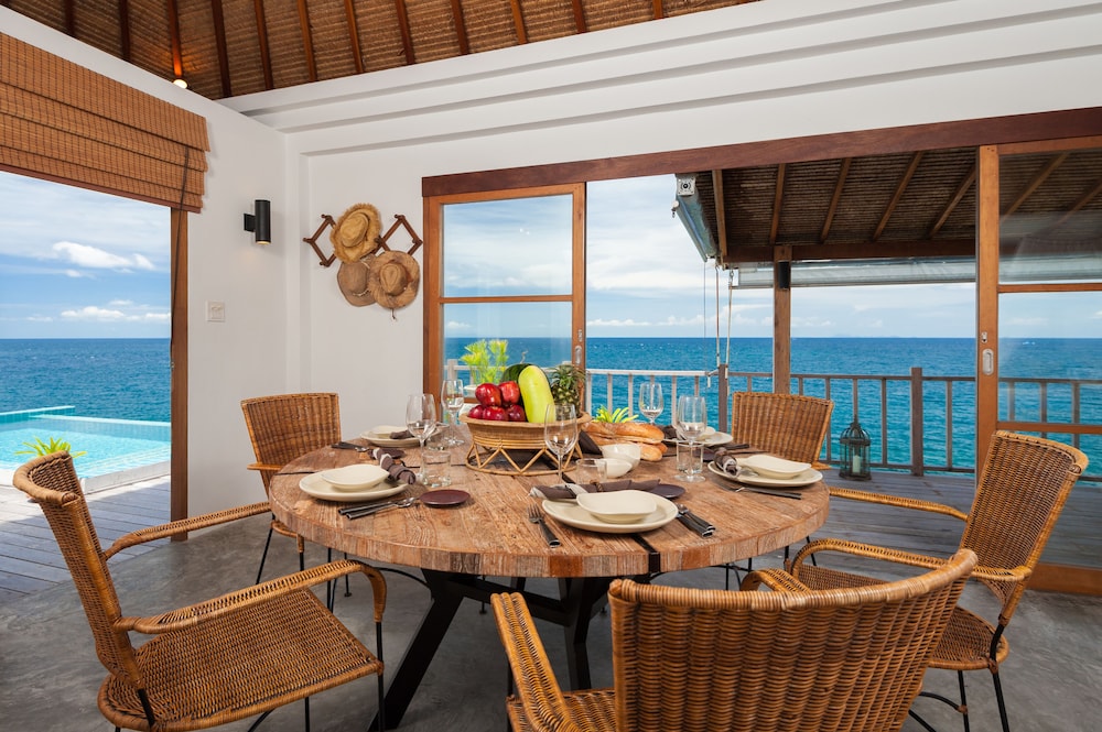 Cape Shark Pool Villas