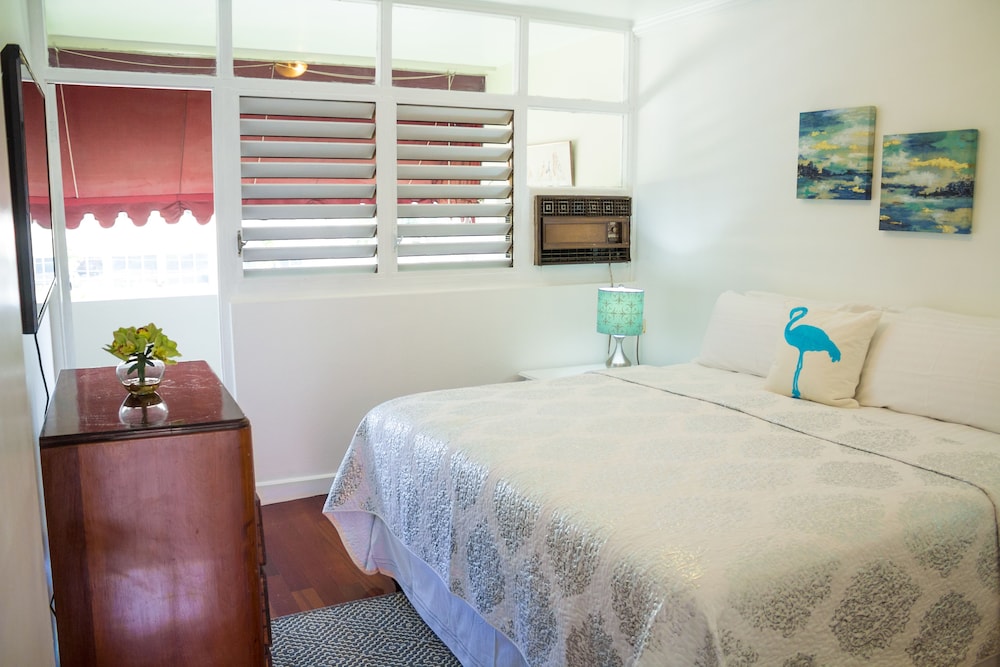 Kingston Luxury Condo Apartment
