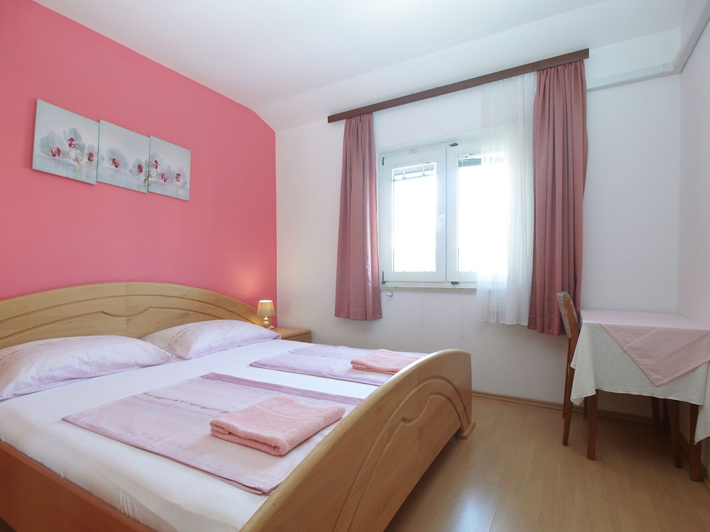 Apartment Anica 770