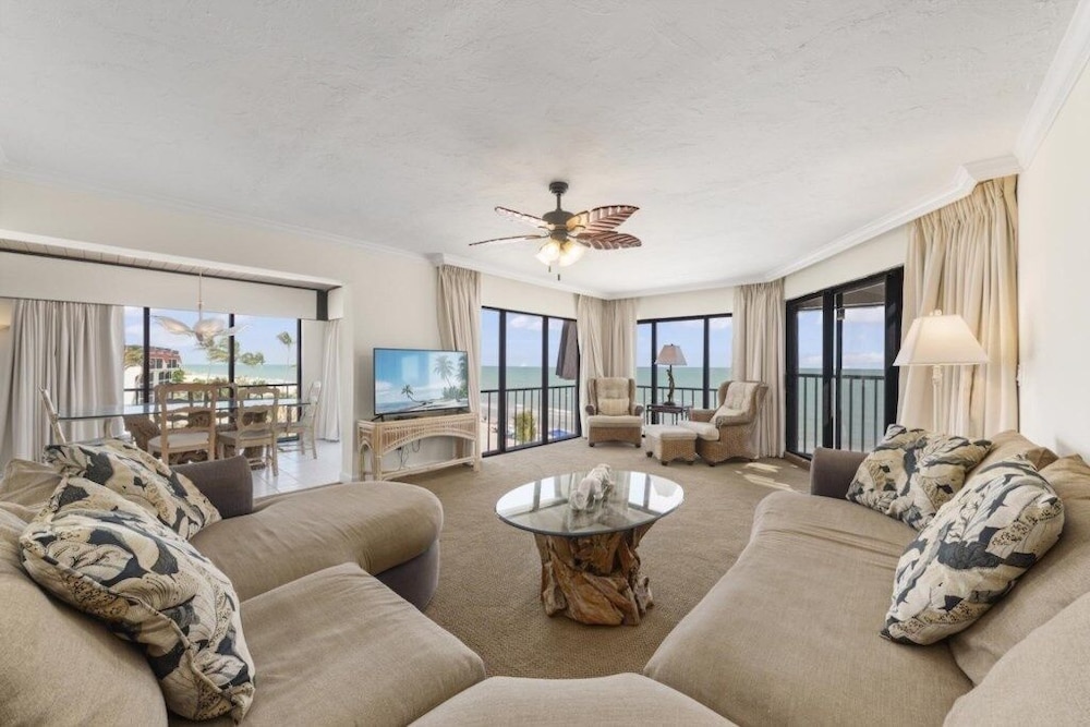 Pointe Santo A44 3 Bedroom Condo