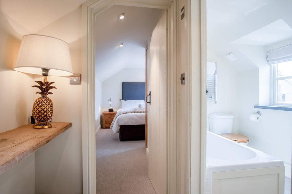 Fern Cottage - 2 Bedroom Cottage - St. Florence