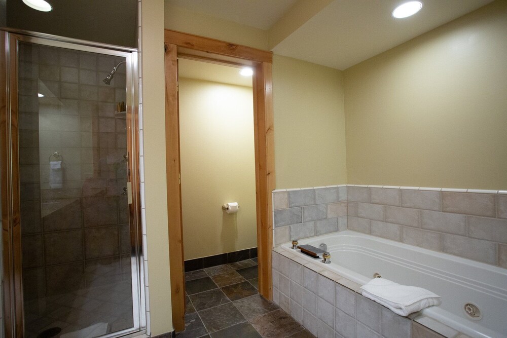 Trail's End Lodge at Deer Valley Resort - One Bedroom Residence with Spa #204 1 Condo