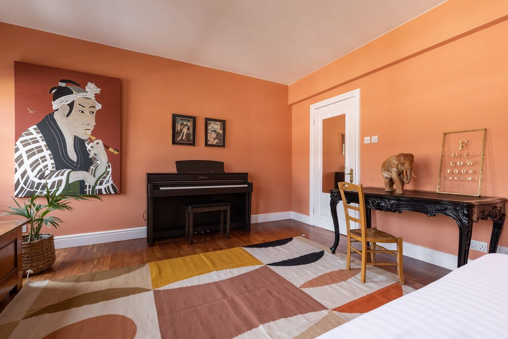 Poplar Grove II by Onefinestay