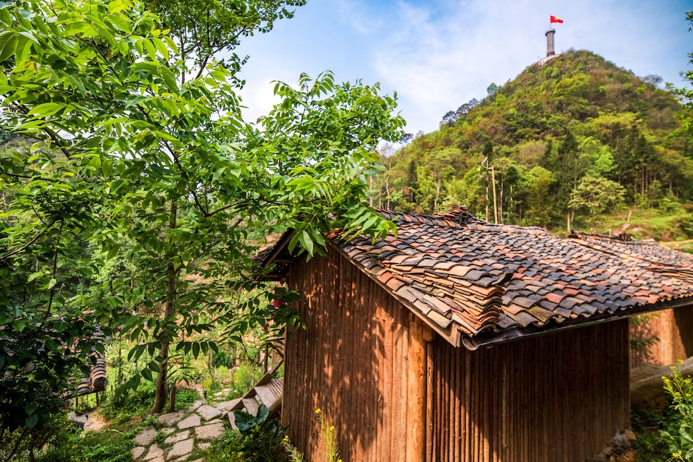 Then Pa Village