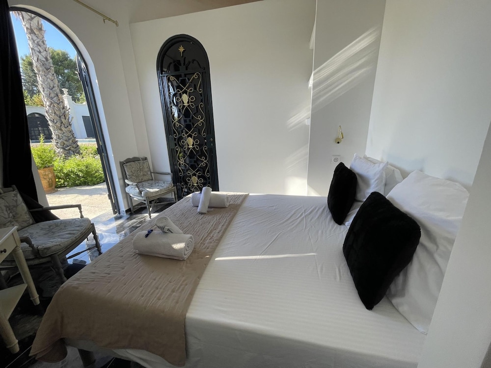 Somptueuse Double Luxe Superbe vue Piscine Jardin