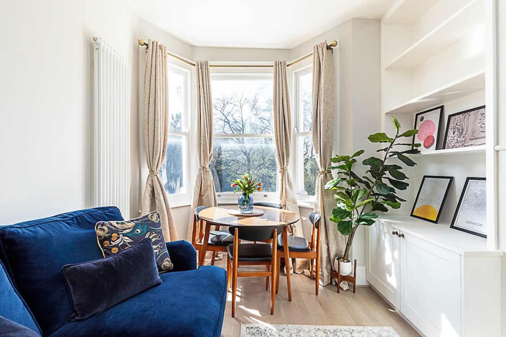 Lovely Bishops Park Flat