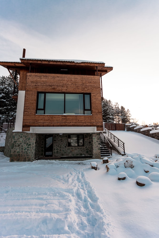 Crystal Hill Villas