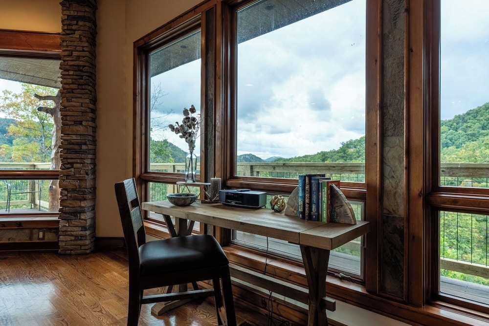 Luxury Mountain Cabin Amazing Look out Views