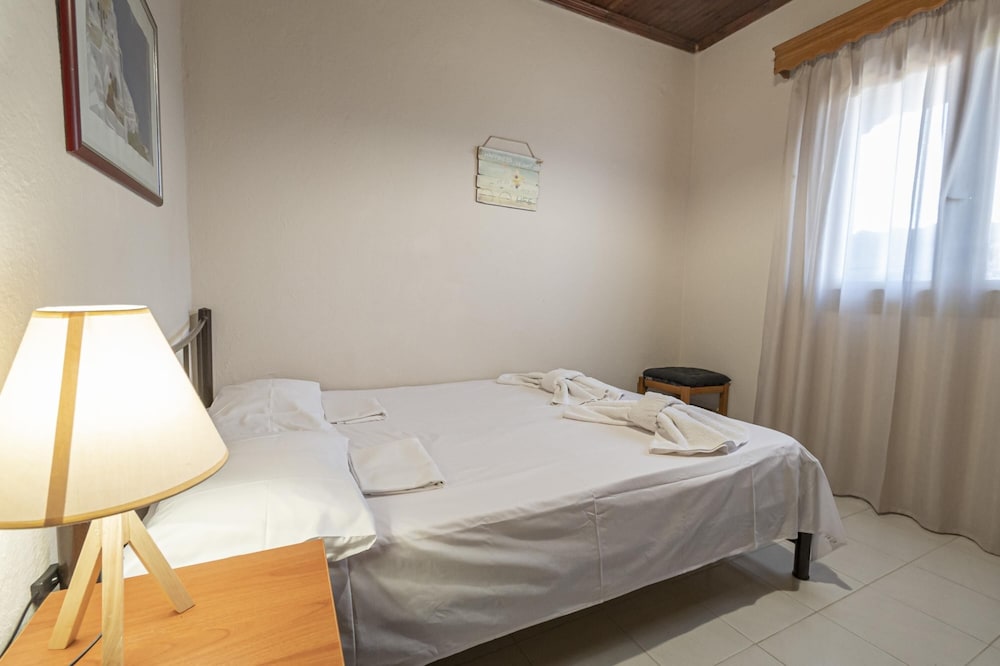 Dimis Right House by Rentals Pro