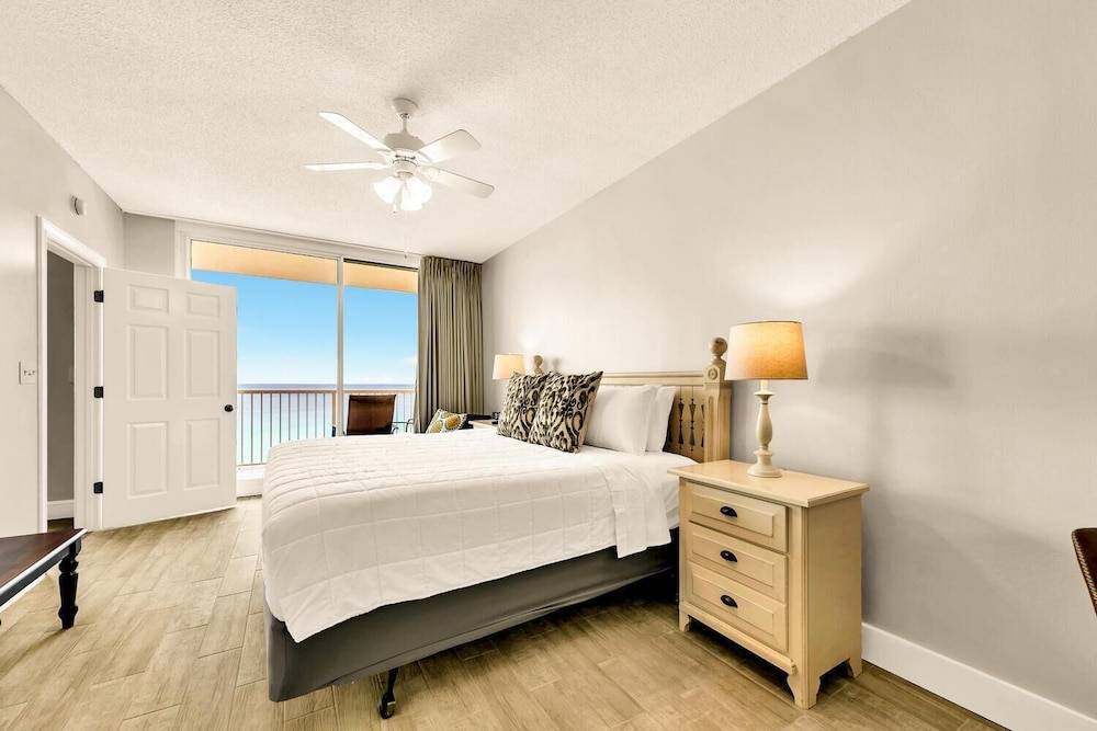 Majestic Beach Towers 2-1002