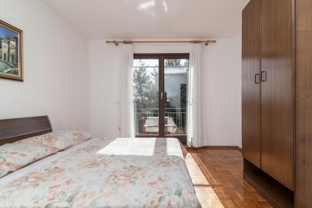 Apartments Eddi 66
