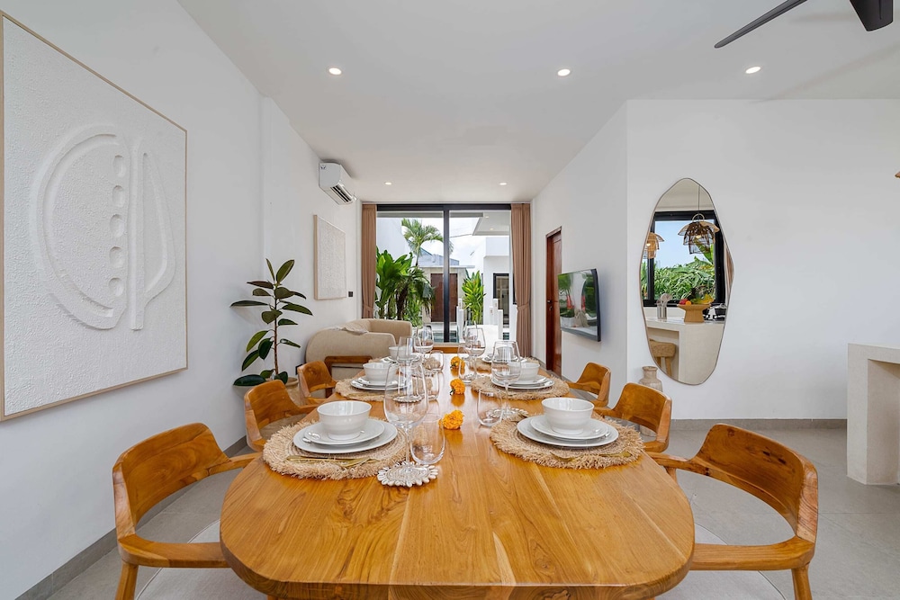 Villa Romance