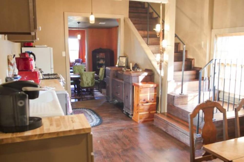 L'Auberge Inn