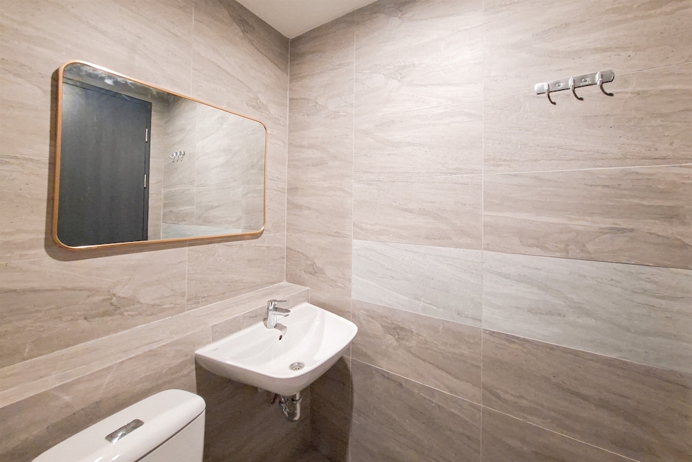 1Br Near Alam Sutera Mall At Collins Boulevard Apartment