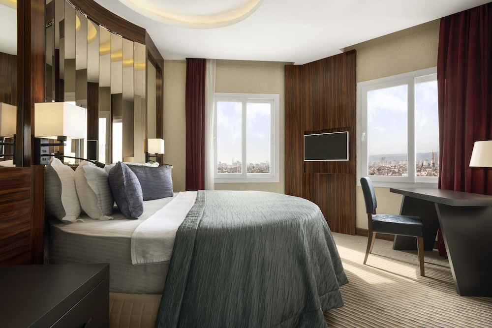 Ramada by Wyndham Mersin - Image 55