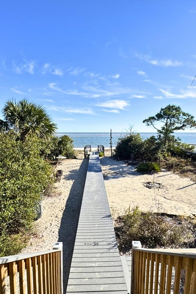 Pet Friendly House - Seacret Shores