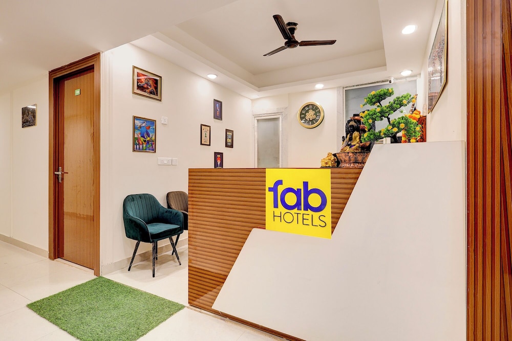 Fabhotel Paradise Palace