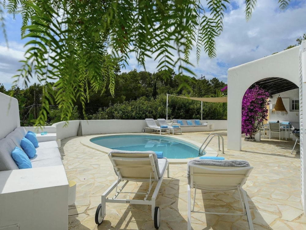 Holiday Home With Outdoor Barbecque