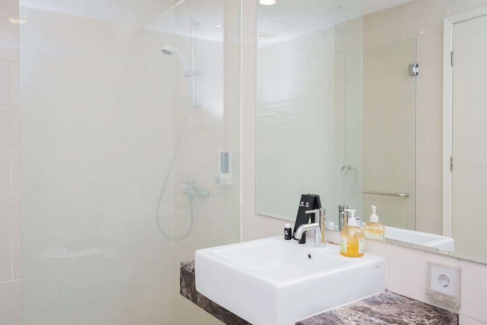 Best Modern and Homey 2BR Apartment at Casa Grande Residence, Jakarta - 12