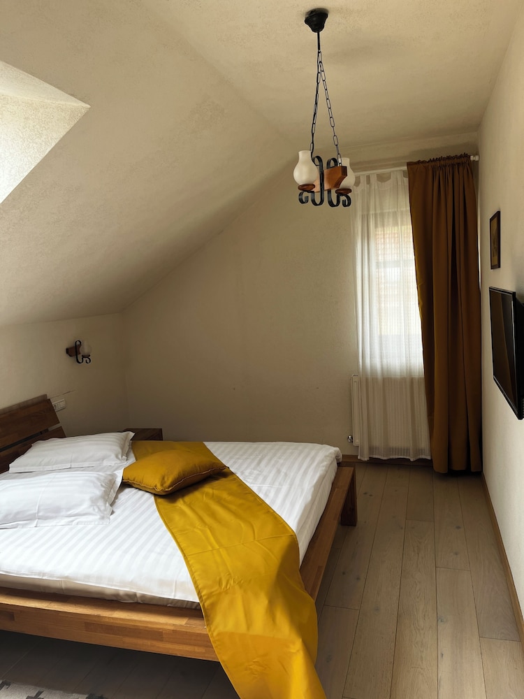 Charming Apartment City Escape