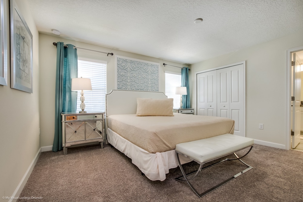Luxury Champions Gate 4 Bedroom Town Home view 3