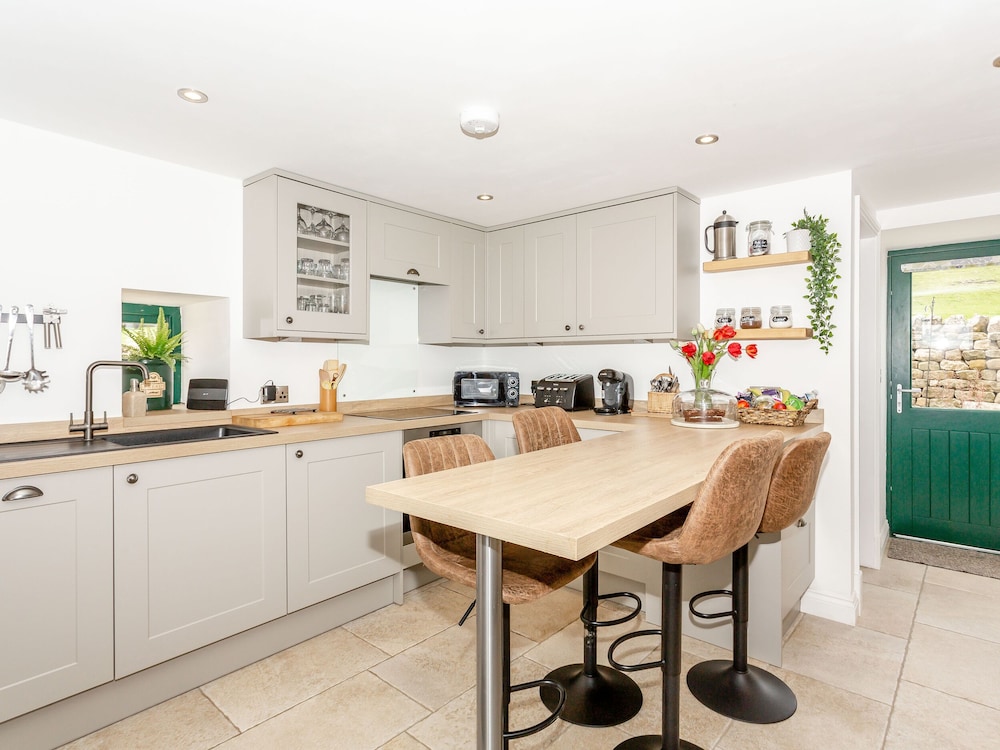 Pogles Wood Cottage