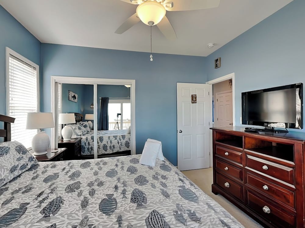 Bel Sole (Beautiful Sun) by Topsail Realty