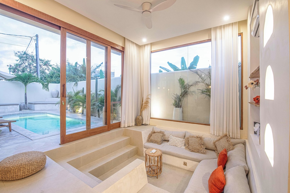 Luxury 4BR Villa With Private Pool in Canggu