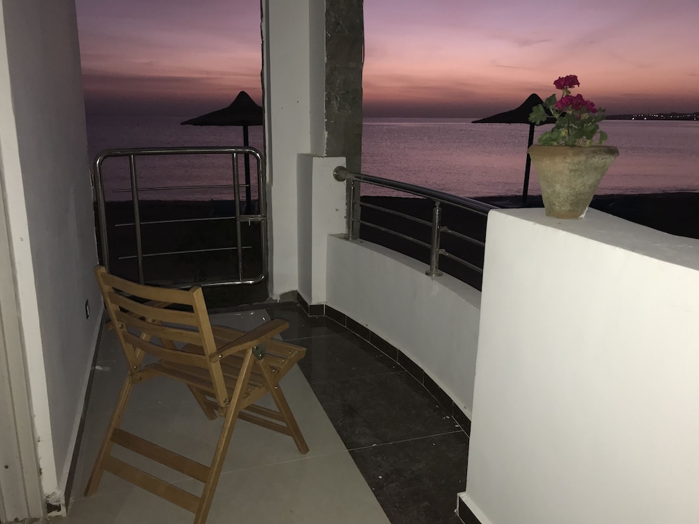 Cecelia Resort
