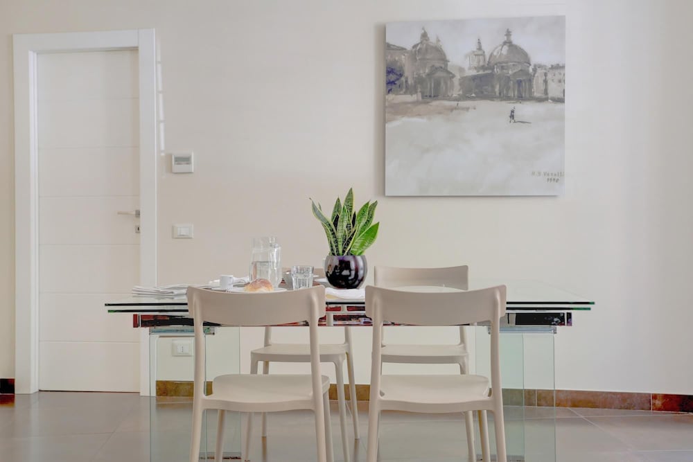 Rm-h501-gpsc20b1 Colosseo Gardens - C2