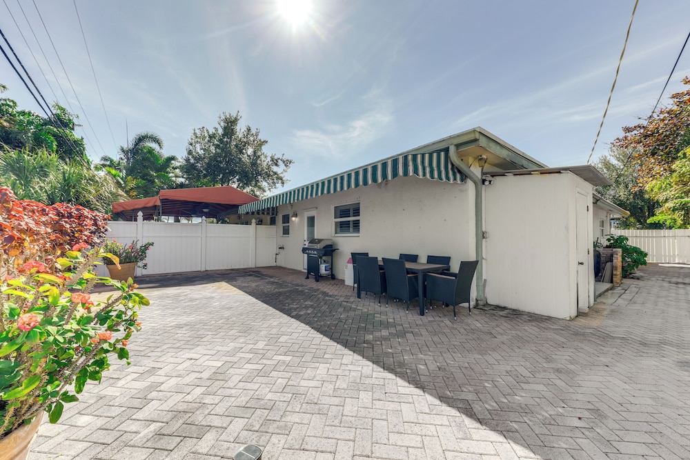 3 Mi to Shore: Couples Getaway in Lighthouse Point