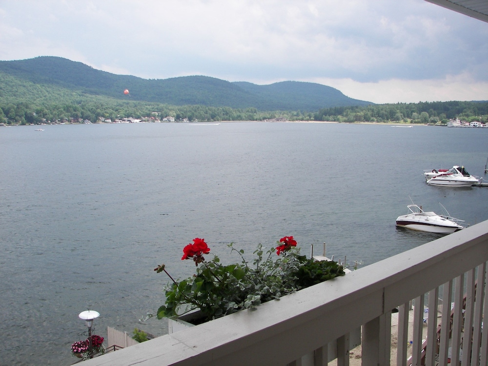 The Lake Motel