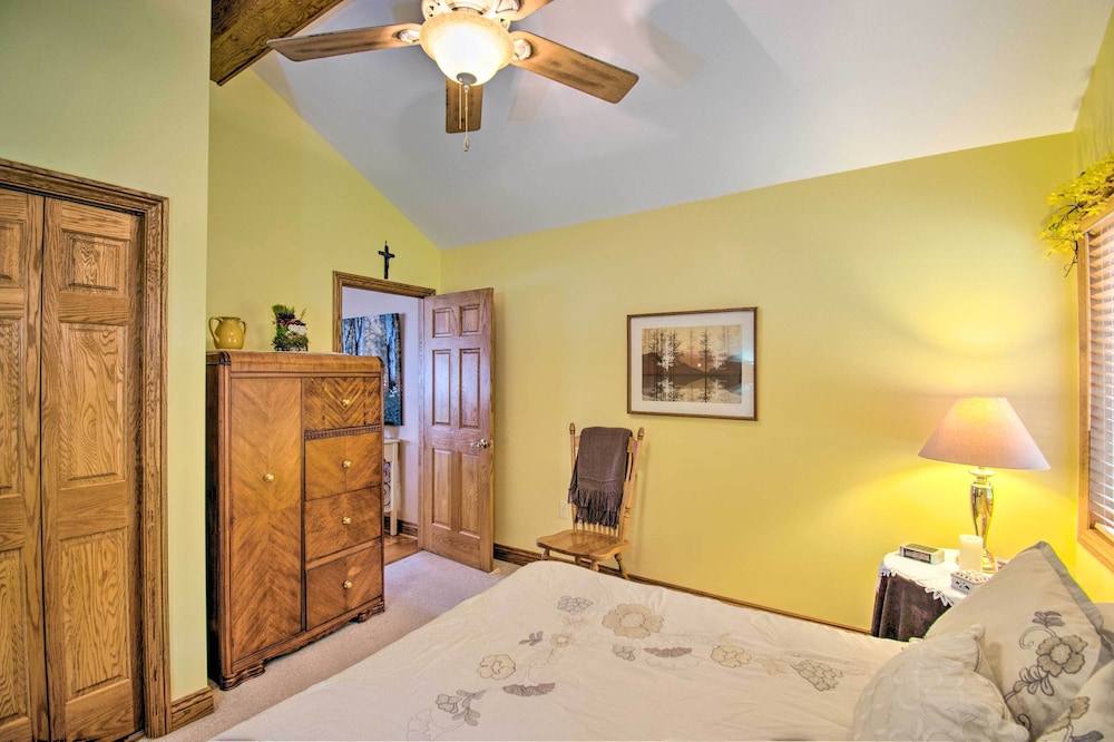 Large Family Home w/ Deck & Yard on Lake Huron