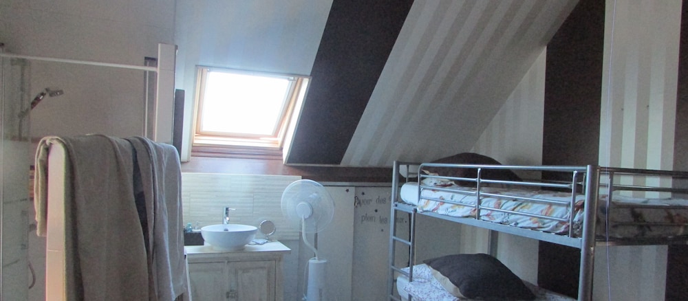 Photo 42