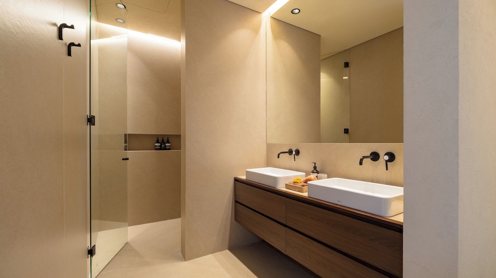 Villa Fiji by Villa Finder